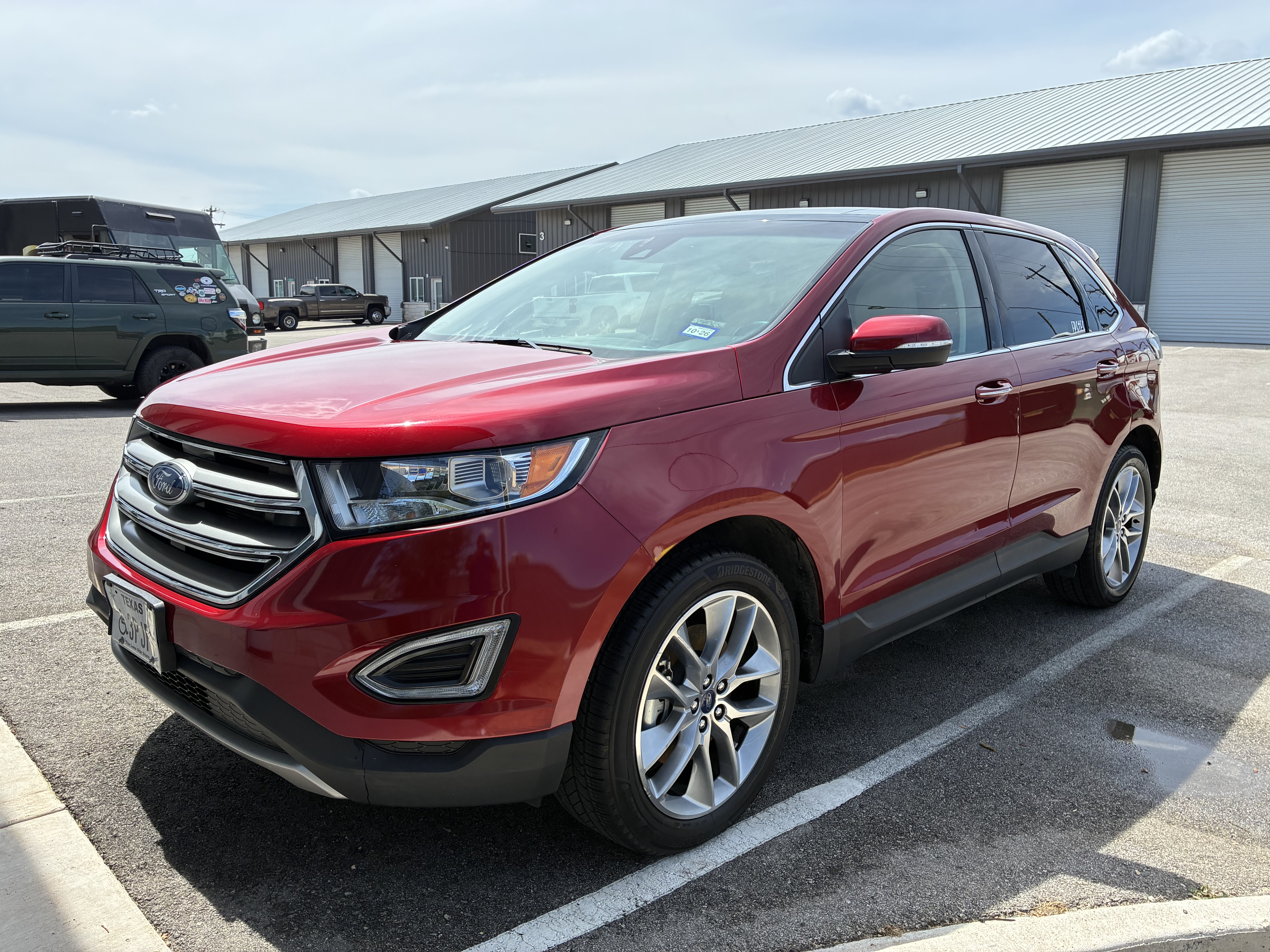 Used 2018 Ford Edge Titanium w/ Equipment Group 301A FWD image 8