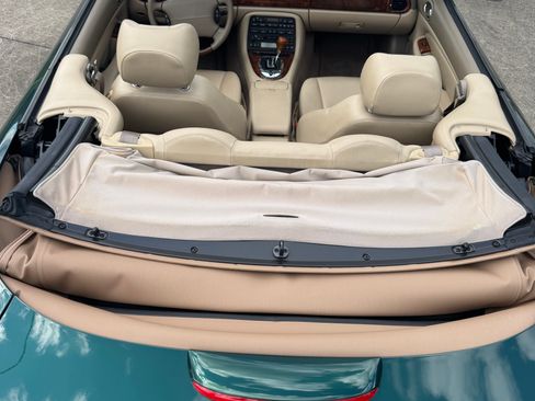 Used 2004 Jaguar XK8 Convertible RWD image 16