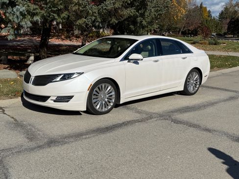 Used 2015 Lincoln MKZ AWD w/ Equipment Group 102A Reserve image 4