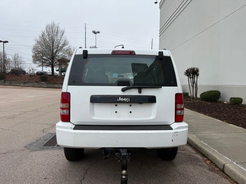 Used 2012 Jeep Liberty Sport w/ Trailer Tow Class III Group image 5