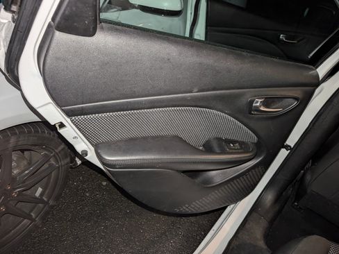 Used 2016 Dodge Dart SE w/ Convenience Group image 9