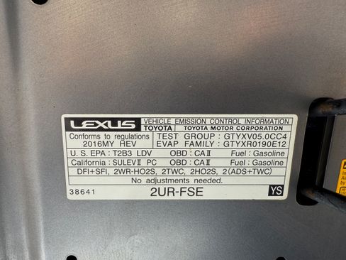 Used 2016 Lexus LS 600h L image 30