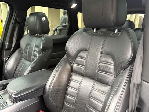 Used 2016 Land Rover Range Rover Sport HST image 13
