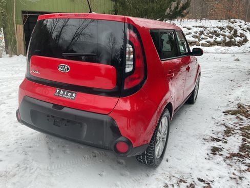 Used 2015 Kia Soul + image 4
