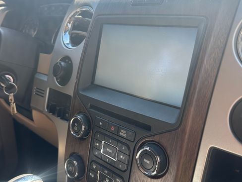 Used 2014 Ford F150 Lariat image 18