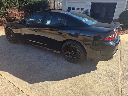 Used 2020 Dodge Charger Scat Pack w/ Dynamics Package image 12