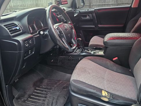 Used 2014 Toyota 4Runner SR5 image 13