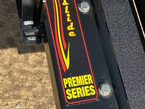 Used 2005 GMC Sierra 2500 SLT w/ Skid Plate Package image 13