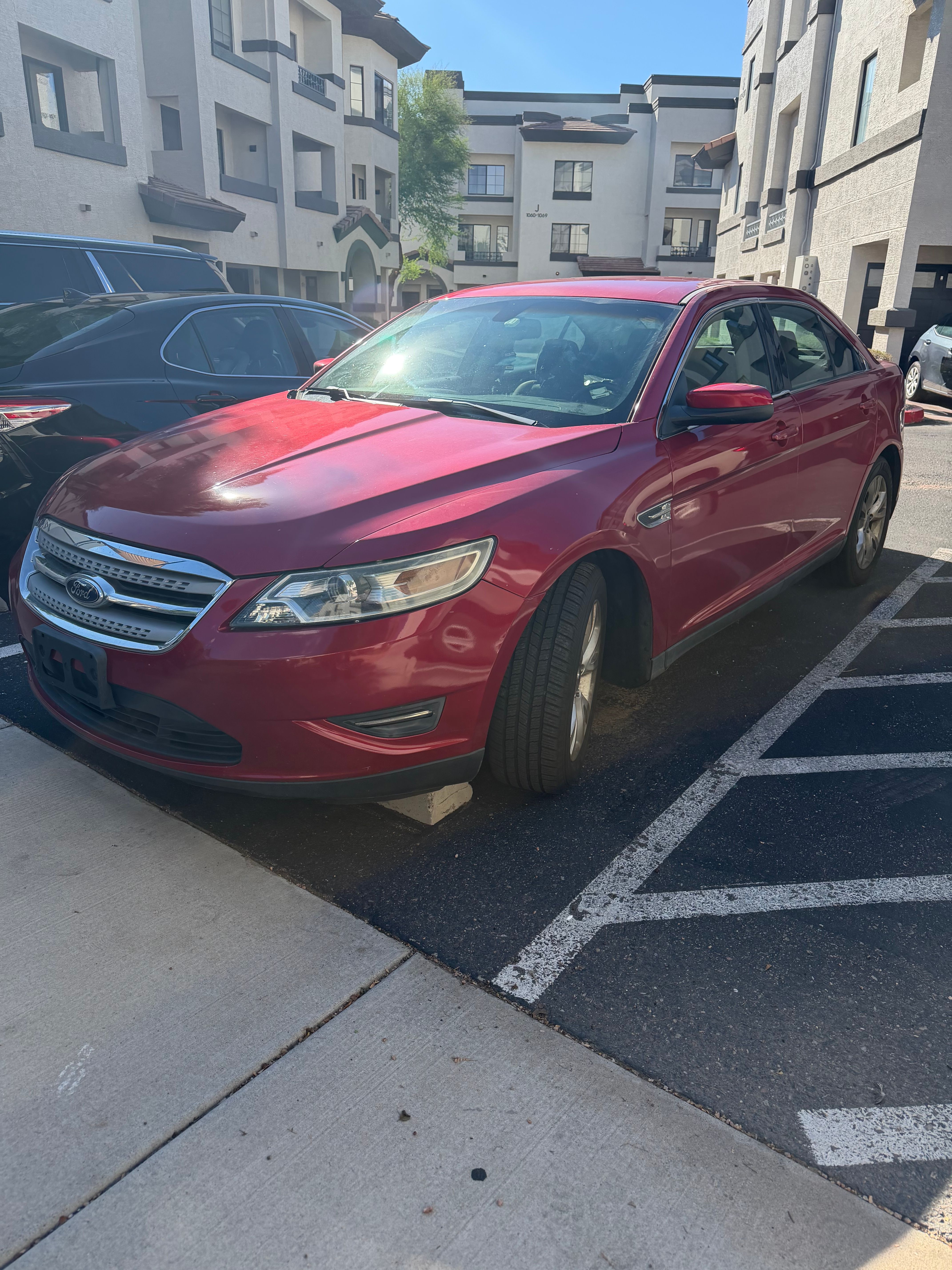 Used 2012 Ford Taurus SEL FWD image 7