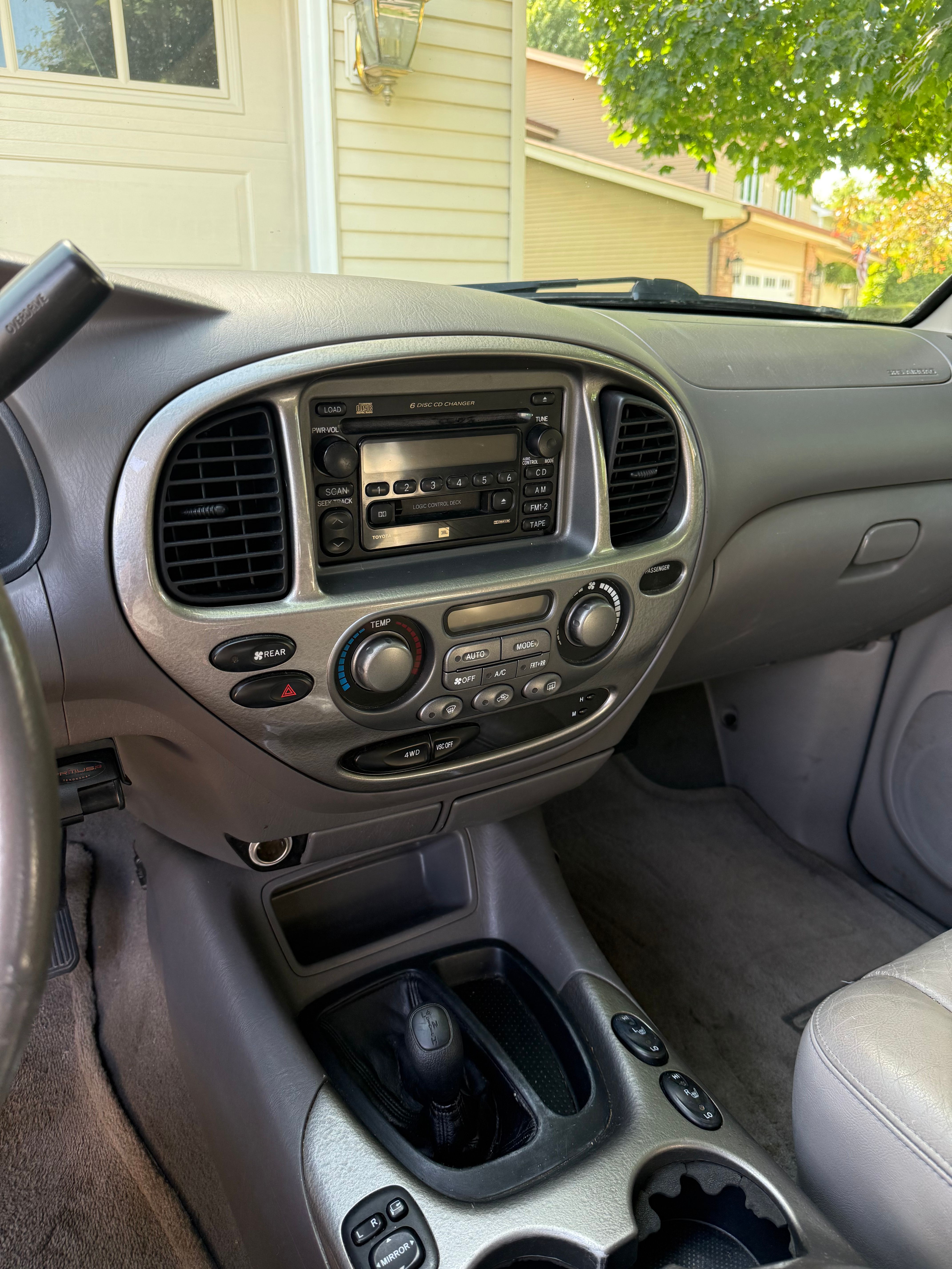 Used 2002 Toyota Sequoia Limited AWD/4WD image 11