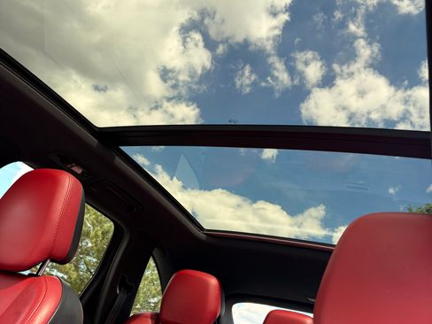Used 2015 Porsche Cayenne S AWD/4WD image 9