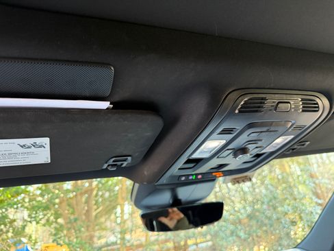 Used 2023 Cadillac Escalade ESV Premium Luxury image 12