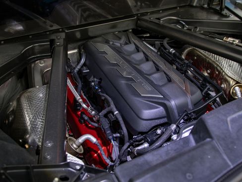 Used 2020 Chevrolet Corvette Stingray Premium Cpe w/ 3LT Preferred Equipment Group image 18