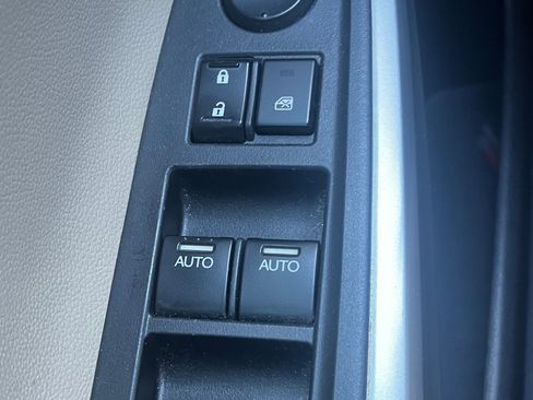 Used 2013 Honda Crosstour EX-L image 4