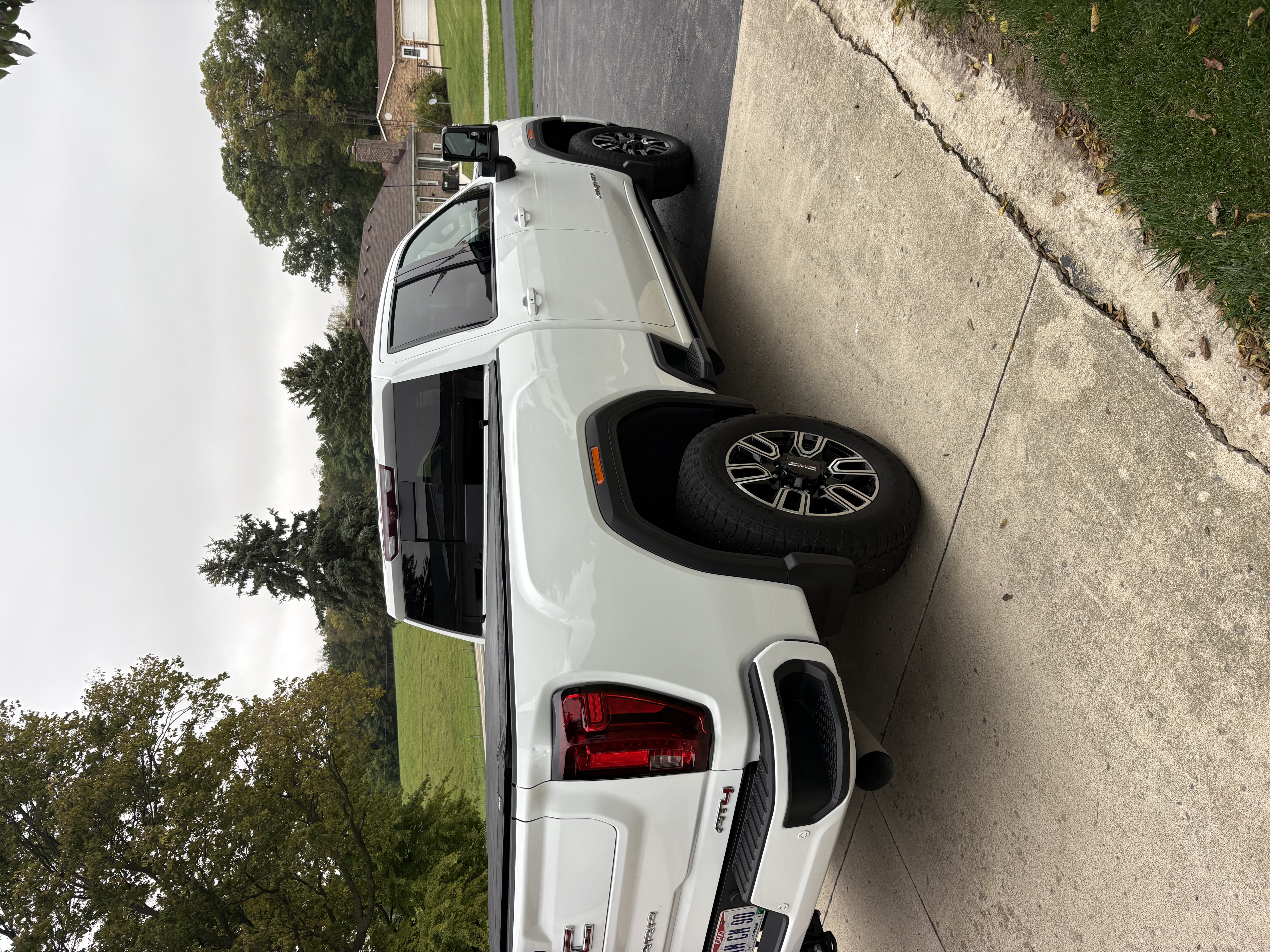 Used 2023 GMC Sierra 3500 AT4 w/ AT4 Premium Plus Package AWD/4WD image 10