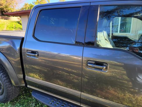 Used 2018 Ford F150 Raptor w/ Equipment Group 802A Luxury image 10