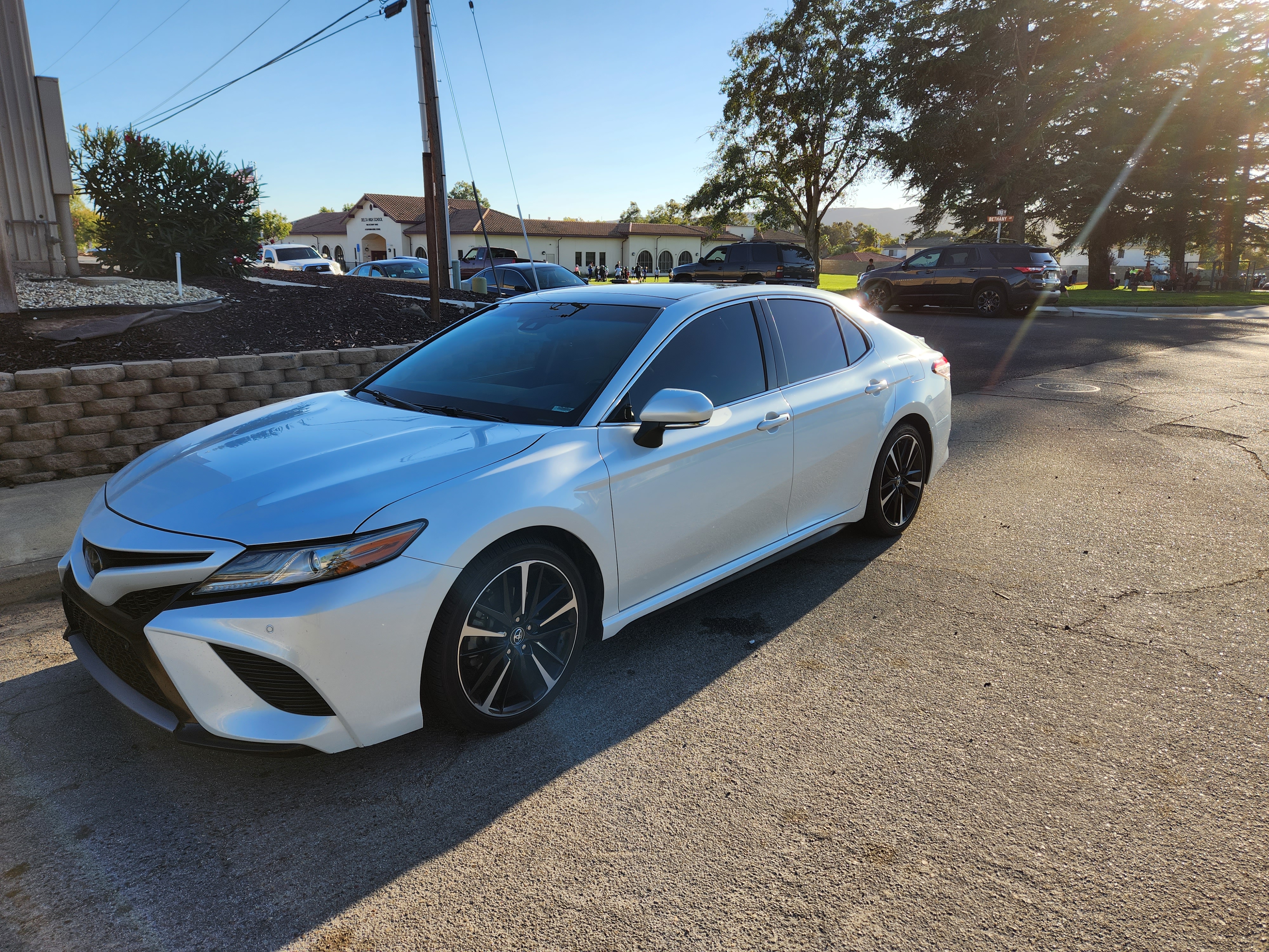 Used 2018 Toyota Camry XSE FWD image 11
