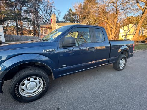 Used 2015 Ford F150 XL w/ Equipment Group 101A Mid image 4