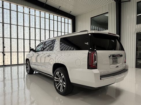 Used 2018 GMC Yukon XL Denali w/ Denali Ultimate Package AWD/4WD image 8