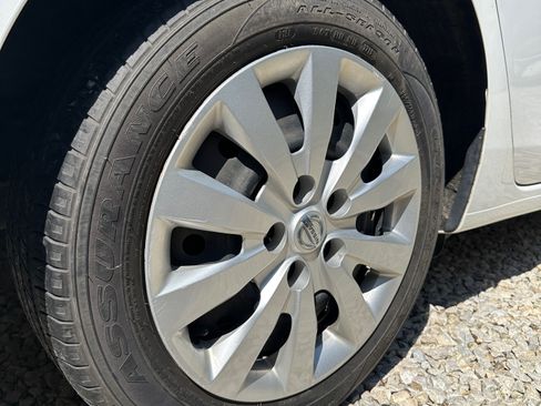 Used 2014 Nissan Sentra SV w/ SV Driver Package FWD image 17