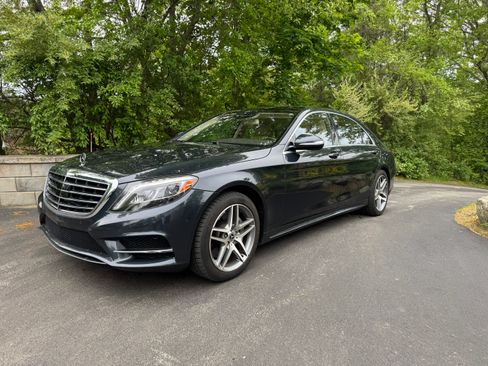 Used 2017 Mercedes-Benz S 550 4MATIC Sedan image 5