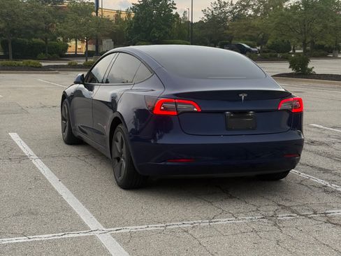 Used 2022 Tesla Model 3 RWD image 8