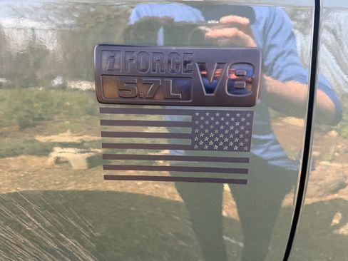 Used 2021 Toyota Tundra SR5 w/ Trail Edition image 9