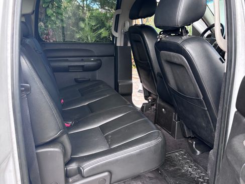 Used 2010 Chevrolet Silverado 2500 LT image 19