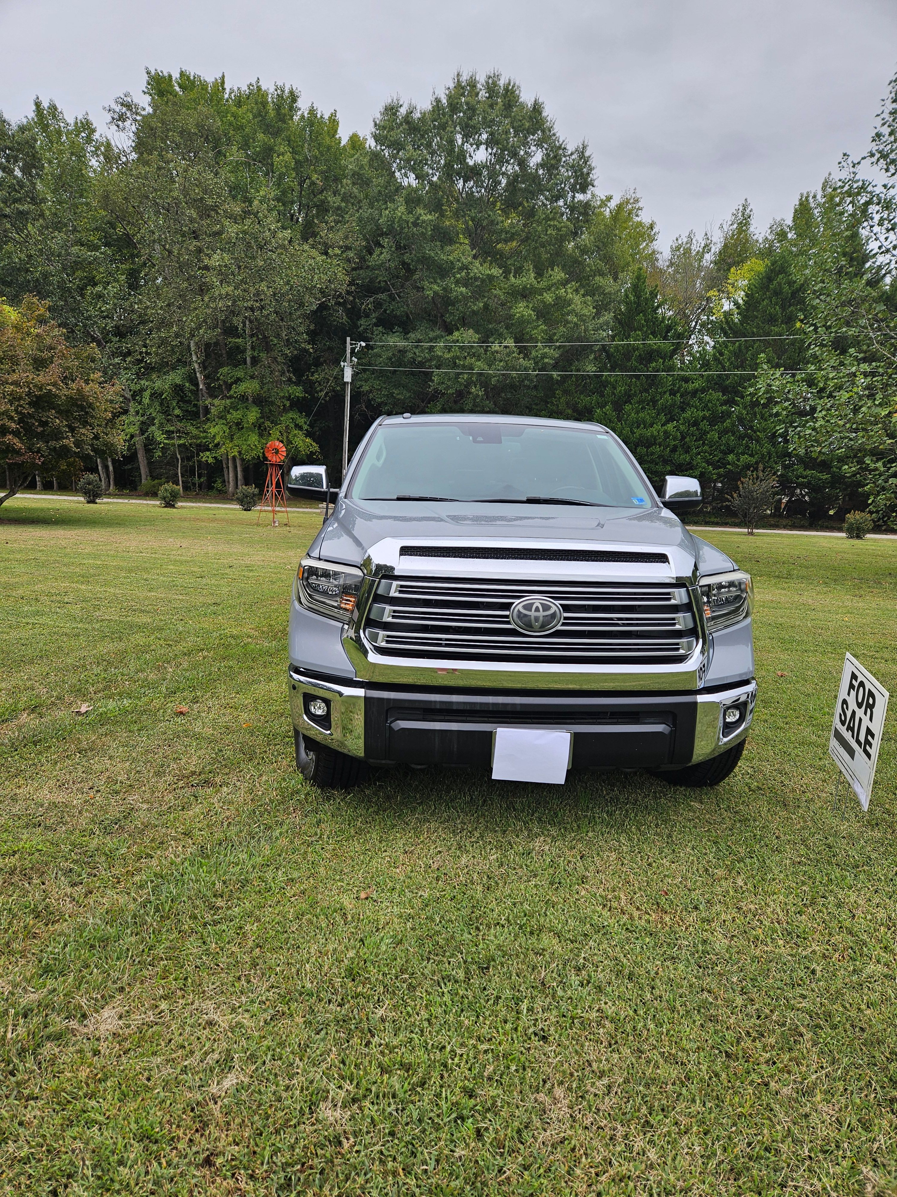 Used 2018 Toyota Tundra Limited w/ Limited Premium Package AWD/4WD image 1