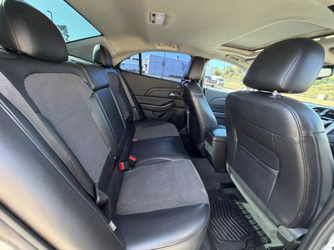 Used 2016 Chevrolet Malibu LT FWD image 12