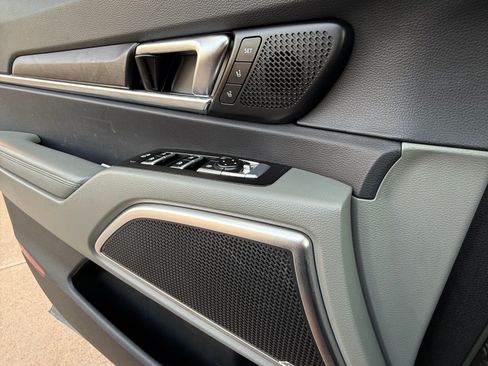 Used 2024 Kia Telluride SX X-Line image 12