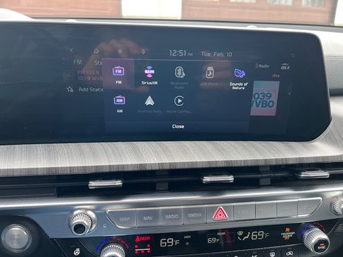 Used 2024 Kia Telluride SX Prestige w/ Towing Package image 19