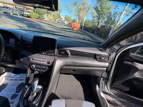 Used 2020 Hyundai Veloster 2.0 image 19