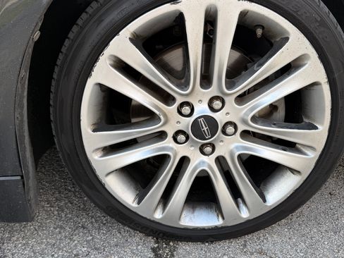 Used 2013 Lincoln MKZ FWD image 10