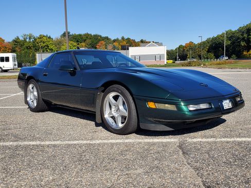 Used 1996 Chevrolet Corvette Coupe image 6