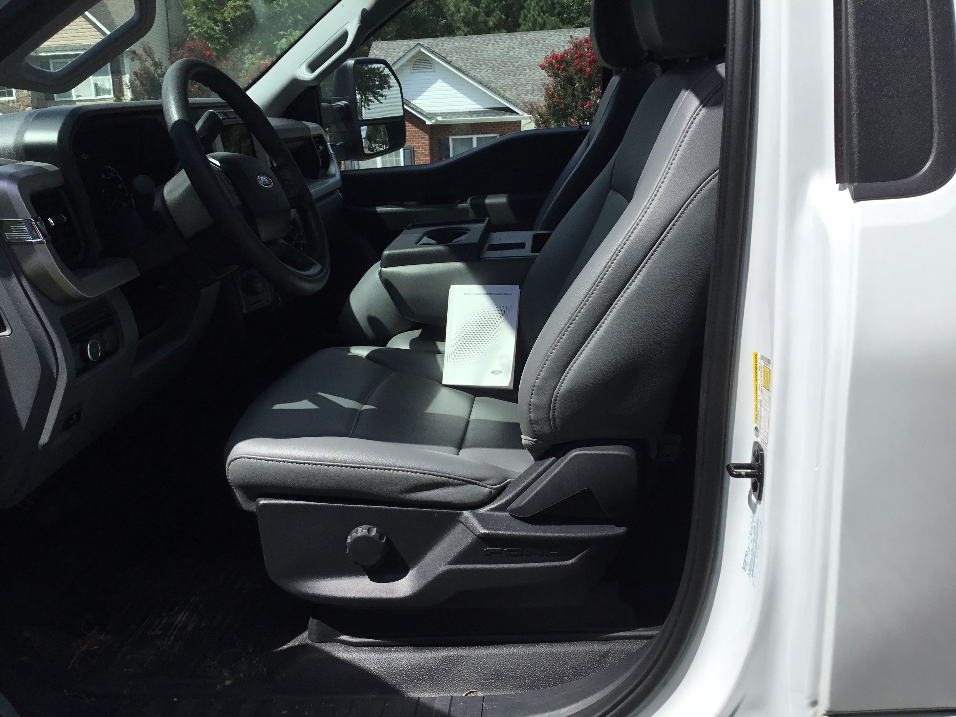 Used 2024 Ford F250 XL w/ XL Driver Assist Package AWD/4WD image 2