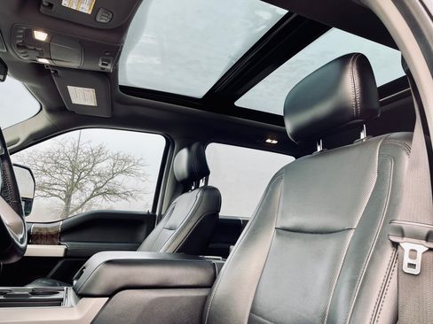 Used 2017 Ford F350 Lariat w/ Lariat Ultimate Package image 10