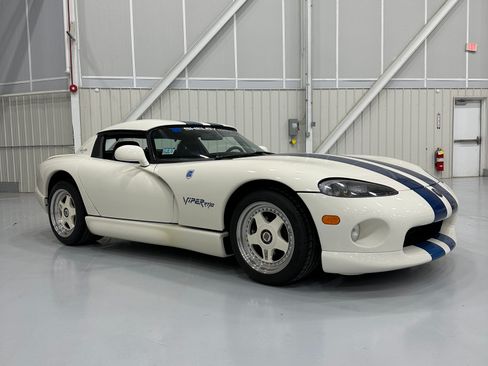 Used 1996 Dodge Viper RT/10 RWD image 4