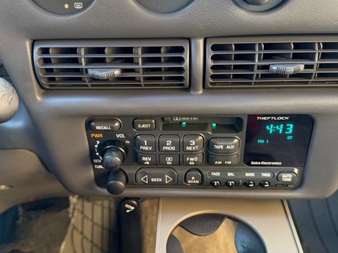 Used 1999 Chevrolet Lumina w/ Preferred Equipment Group FWD image 13