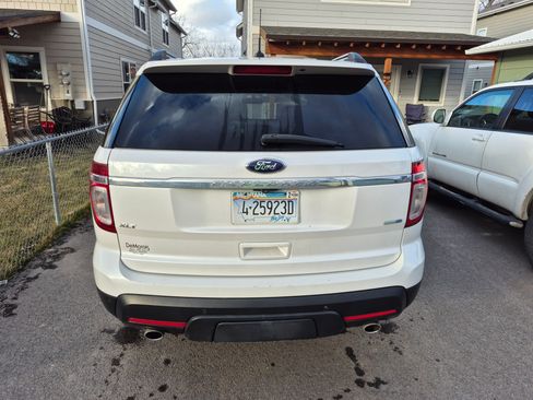 Used 2014 Ford Explorer XLT w/ Equipment Group 202A image 5