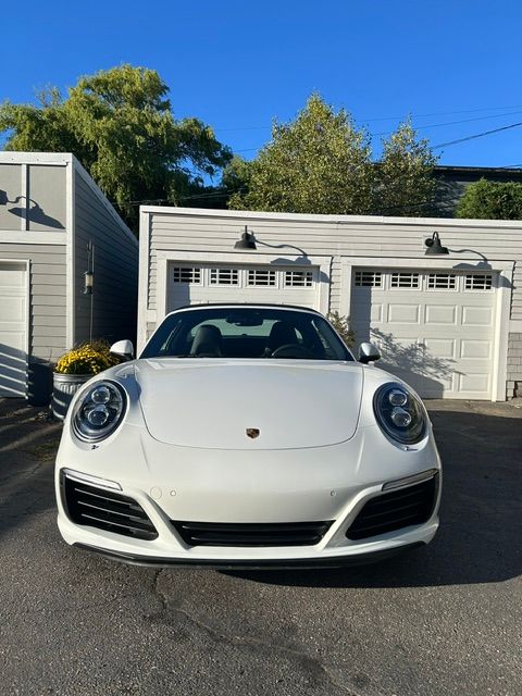 Used 2017 Porsche 911 Targa 4 AWD/4WD image 6