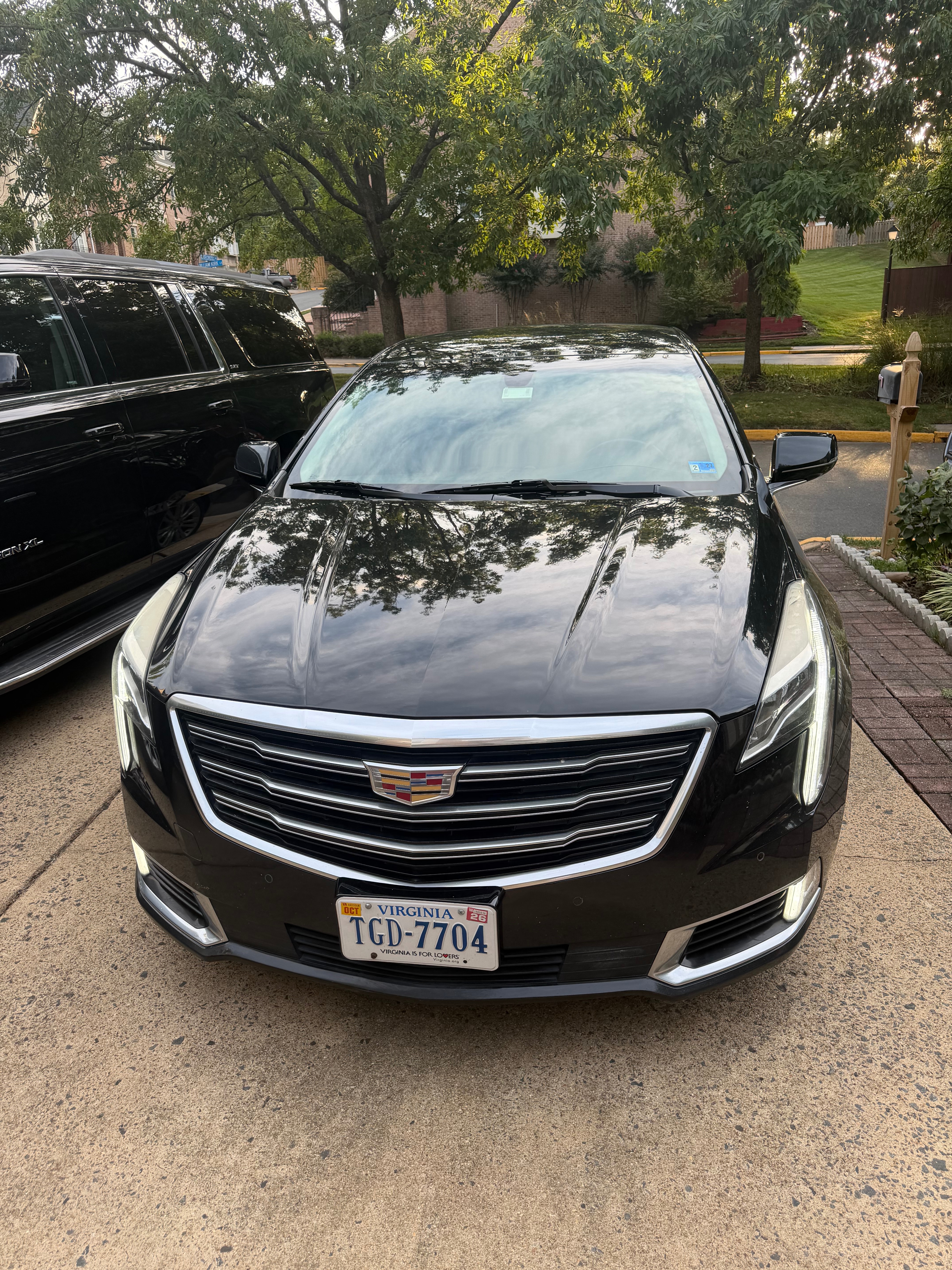 Used 2019 Cadillac XTS Luxury FWD image 1