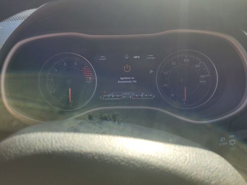 Used 2018 Jeep Cherokee Limited w/ Technology Group image 6