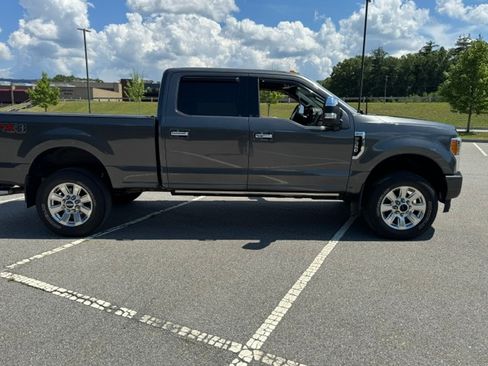 Used 2018 Ford F350 Platinum AWD/4WD image 5
