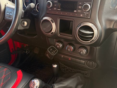 Used 2018 Jeep Wrangler Sport image 8