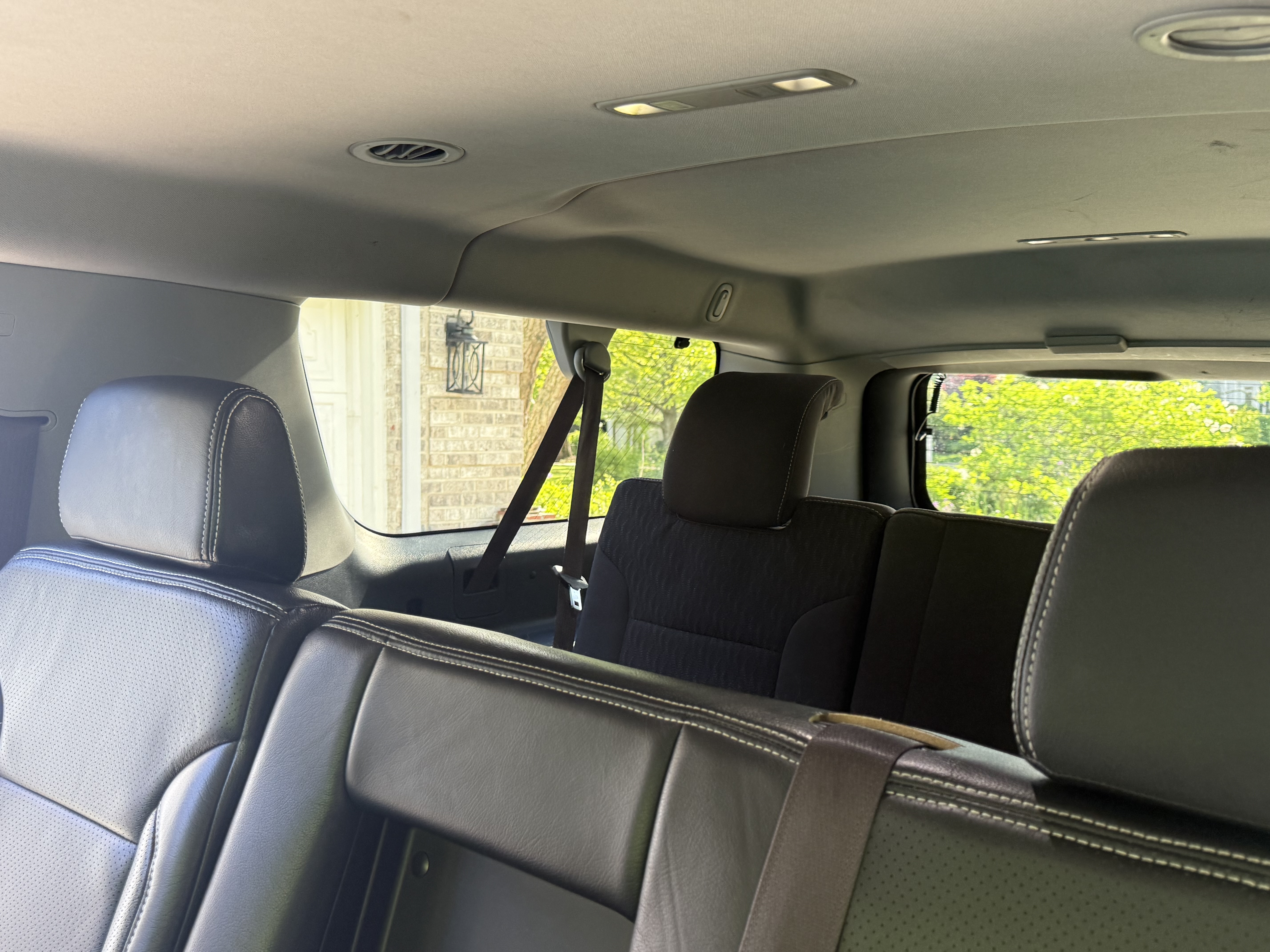 Used 2016 GMC Yukon XL SLE w/ Convenience Package RWD image 10