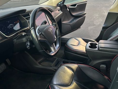 Used 2014 Tesla Model S Sedan 4D image 10