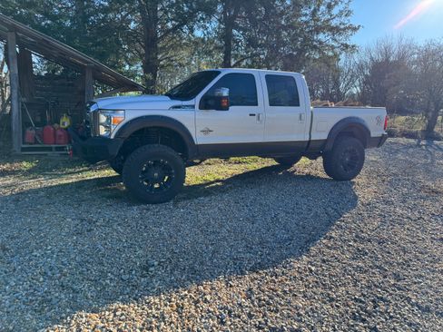 Used 2016 Ford F250 Lariat w/ Lariat Ultimate Package image 1