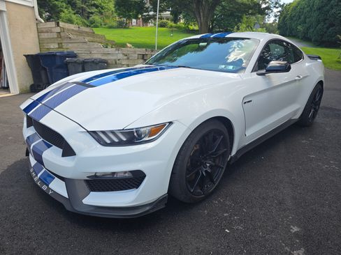 Used 2018 Ford Mustang Shelby GT350 w/ Electronics Package RWD image 10