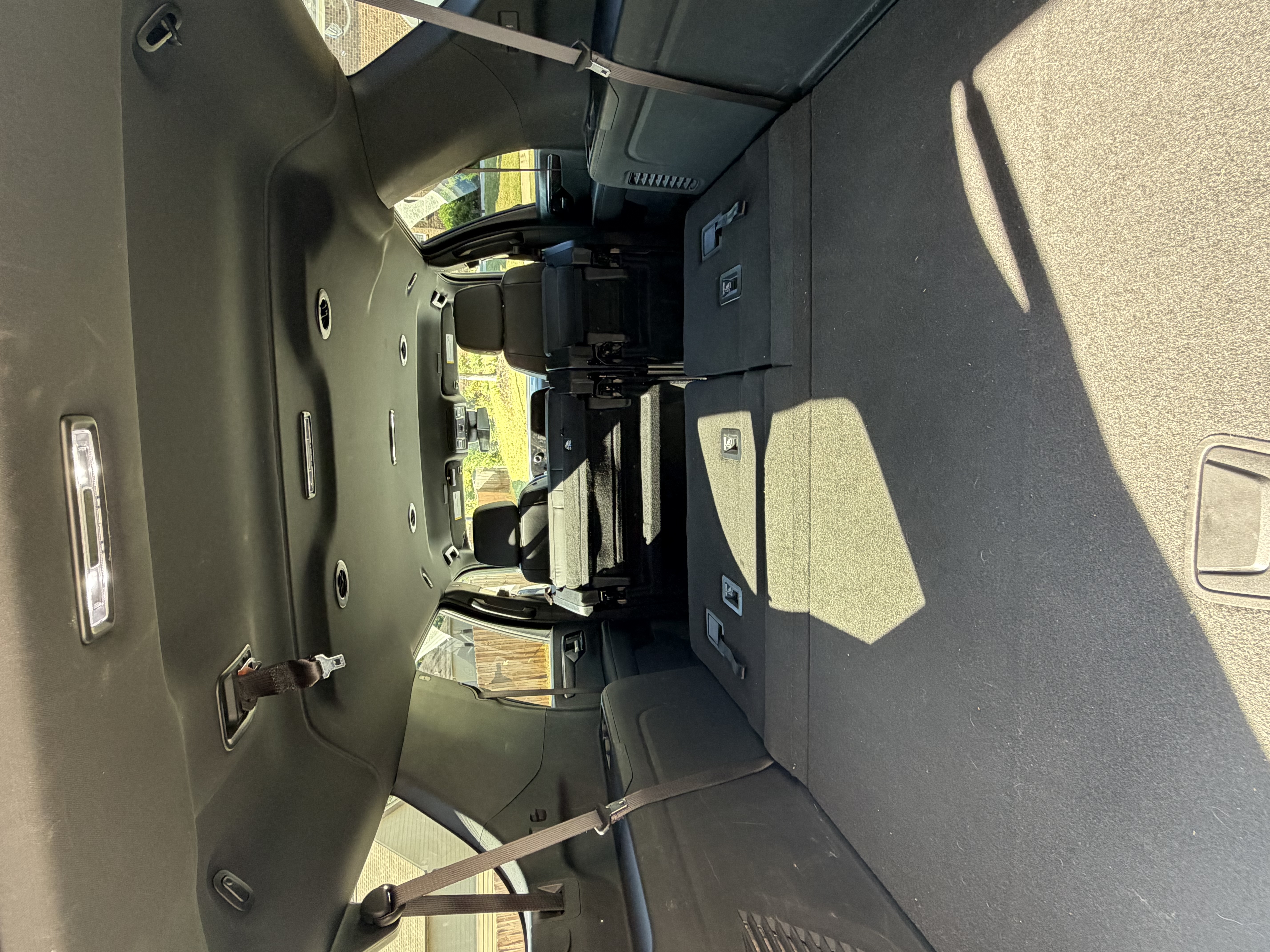 Used 2025 Chevrolet Suburban LT AWD/4WD image 27